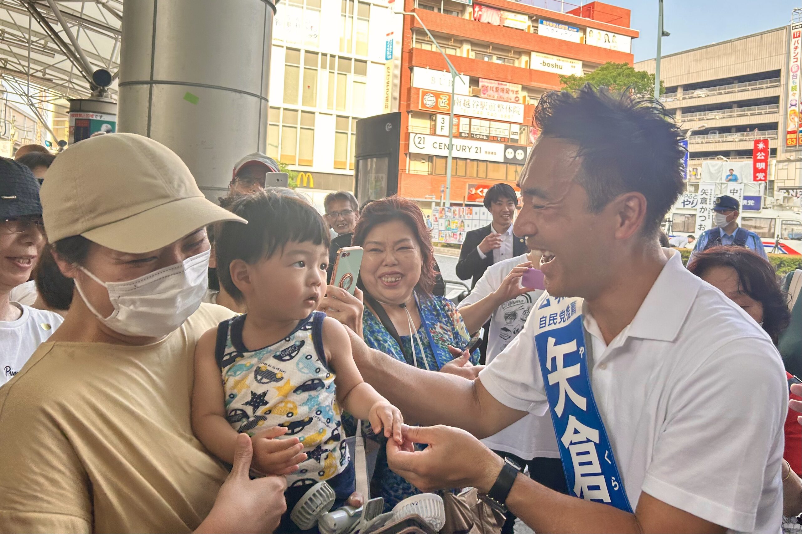 南越谷駅にて街頭演説会