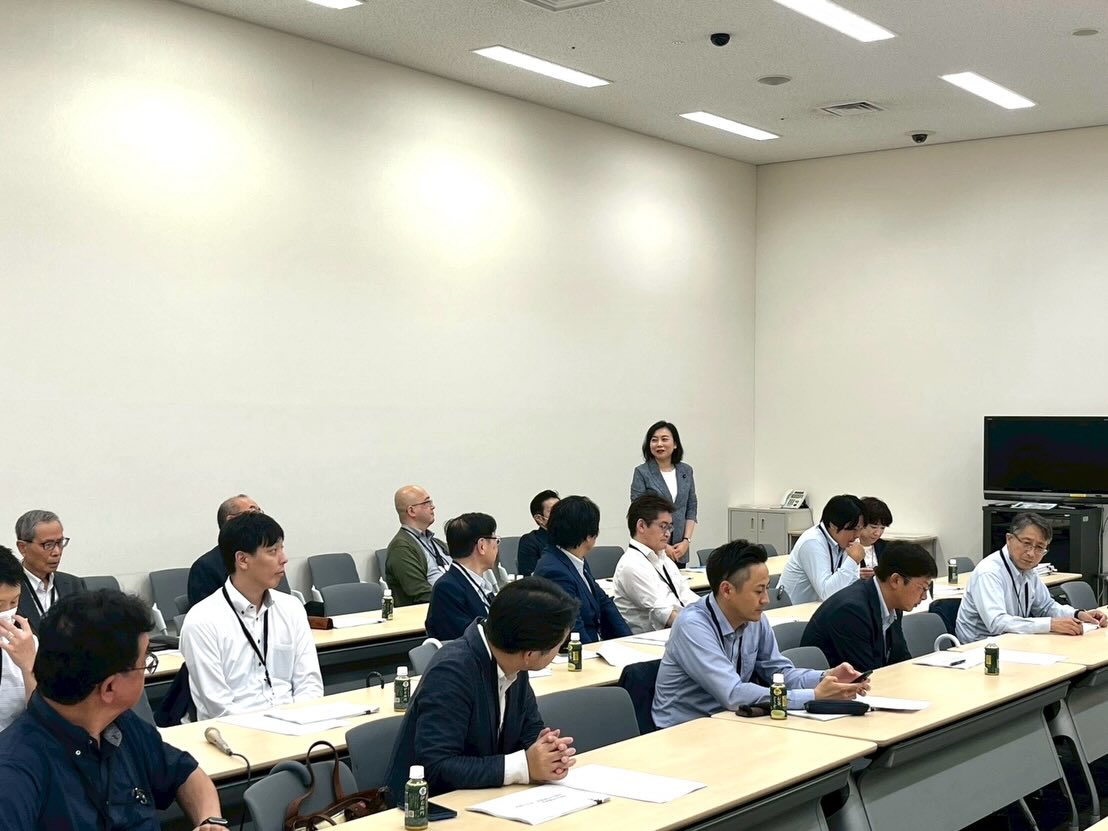 税理士である、大森えりこ代議士も！！