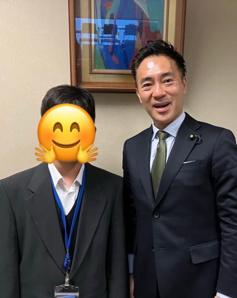 Image for the Tweet beginning: 少し前ですが、親友ご夫妻の息子さんから、職業についてインタビューを。
政治家として、弁護士として「何のため」活動しているか、少し熱っぽく語ってしまいました🤭

途中から、勉強その他について懇談に。

できないことに落ち込んでしまう彼の悩み、すごくよくわかりました。 