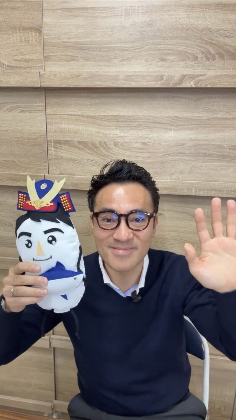 Image for the Tweet beginning: 初回の【フライデーナイトライブ】、略して【かつおフライ】をご覧いただいた皆さま、ありがとうございました。  
少しバタつく場面もありましたが、おかげさまで無事に第1回を終えることができました。  
アーカイブも公開しましたので、見逃した方はぜひご覧ください。