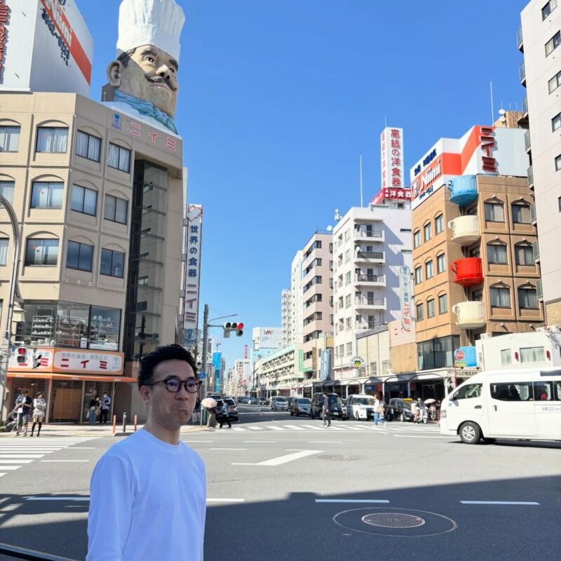 Image for the Tweet beginning: はじめての合羽橋‼️妻と一緒に

たくさんの素敵な出会いがありました☺️

偶然見つけた喫茶店、絶品プリン🍮アイスコーヒー
次は、みりんアフォガードを

20000円のカツ丼！？

皆さんは、連休いかがお過ごしでしたか？

#合羽橋 #懐かしのプリン #食品サンプル 