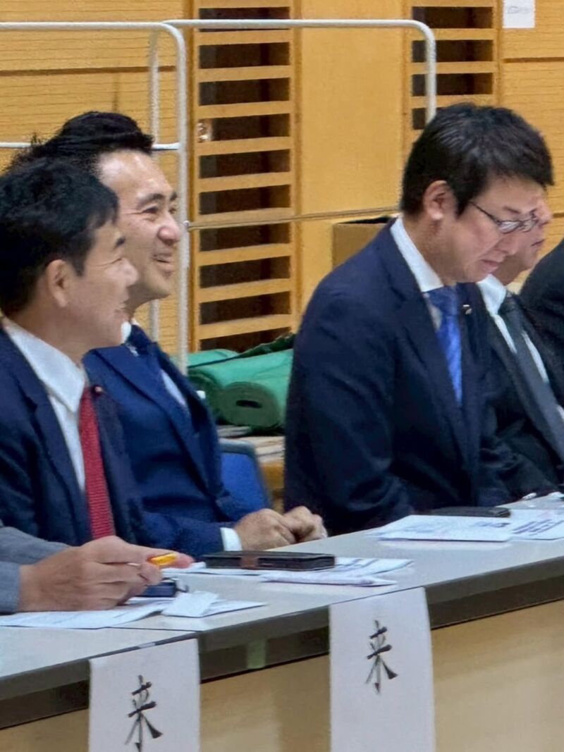 Image for the Tweet beginning: 地域の柔道大会に来賓として

実は、私、これでも柔道🥋初段です

礼にはじまる柔道
相手があってはじめて自分を高められる、
相手があって自分がある
そんな自他とも認めあう姿勢を大事に、
今日の試合を通じて友情を深めあってください、怪我なく

そう挨拶しました

照喜納弘志さいたま市議も参加 