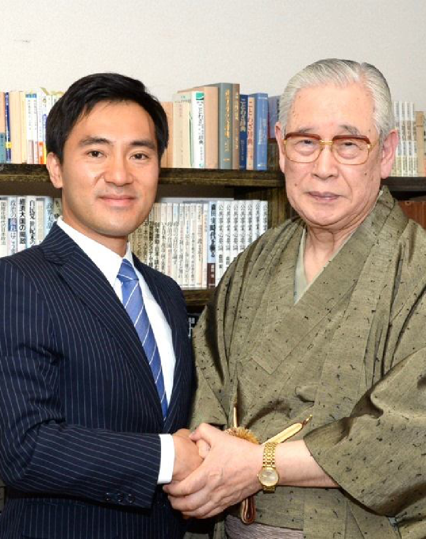 458日間休みなく動く